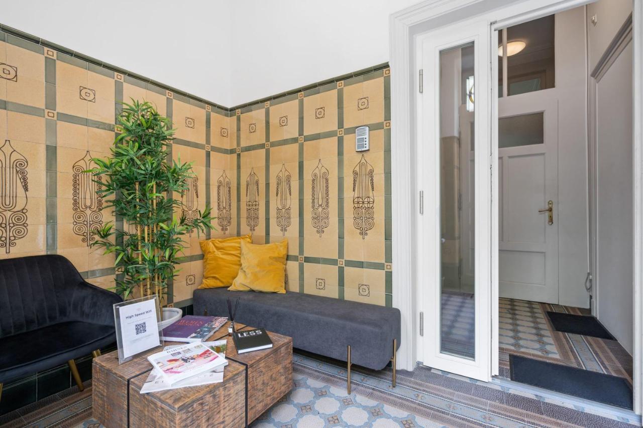 W Shared Bathroom&kitchen In Luxury Villa Lussemburgo
