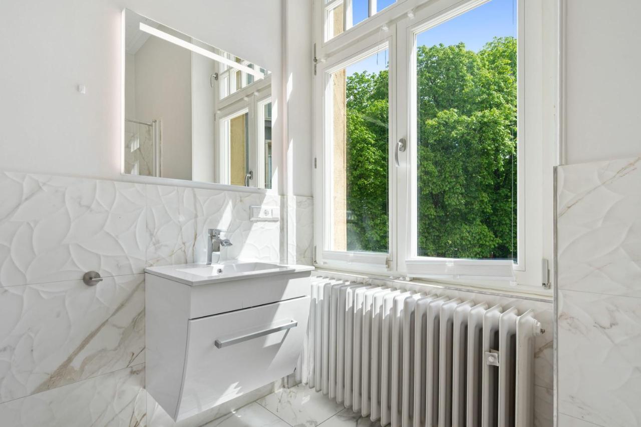 Villa W Shared Bathroom&kitchen In Luxury Lussemburgo