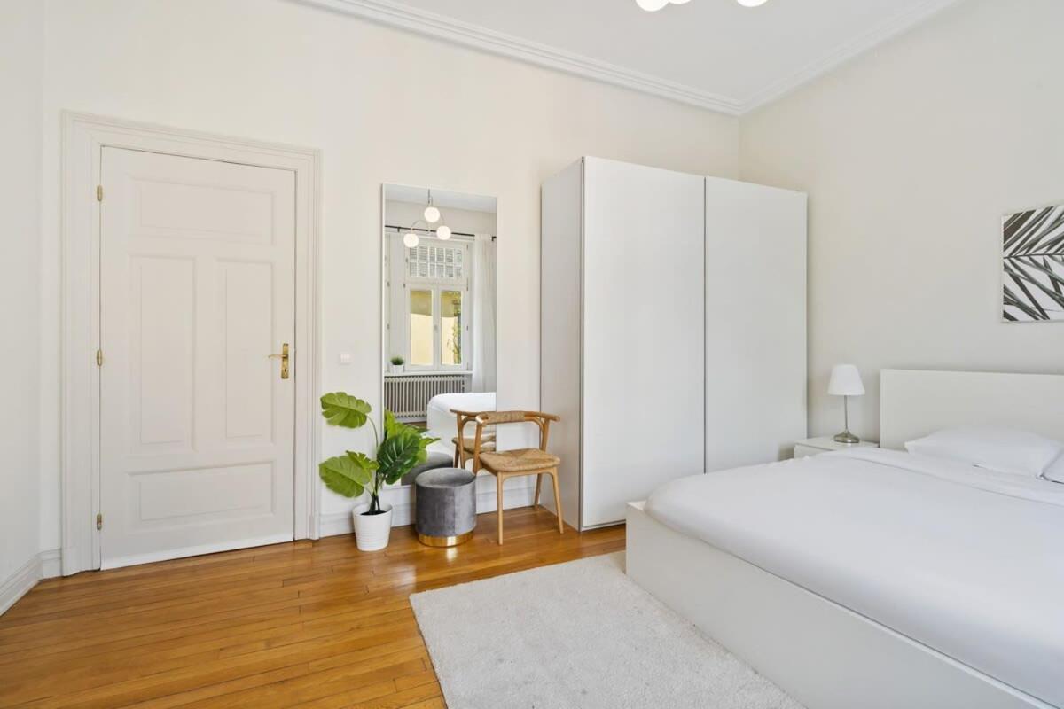 W Shared Bathroom&kitchen In Luxury * Lussemburgo